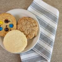 Jar Cookies · Chocolate chip, chocolate chip M&M, peanut butter, oatmeal raisin, and sugar.