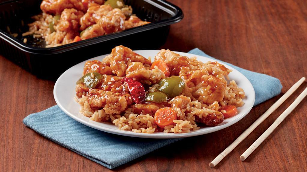 General'S Chicken · Crunchy chunks of juicy chicken battered and prepared in our secret sweet and spicy sauce. (920 cal. pint/1840 cal. quart**spicy**)