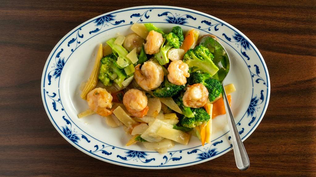 Shrimp Delight Lunch · Mixed vegetables with shrimp sautéed in a light white sauce.
