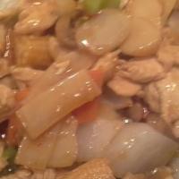 Yu Hsing Chicken Lunch · Hot and spicy. Sliced chicken sautéed with water chestnuts, bell pepper, bamboo shoots, and ...