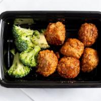 Bbq Chicken Meatball & Broccoli · 270 Calories
3G Carbs
24G Protein
18G Fat