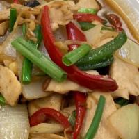 L-Pad Khing · Ginger,Your choice of meat, ginger, white onions, red bell peppers, and mushrooms wok tossed...