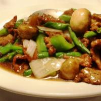 Black Pepper Steak · Stir-fried with onions, bell peppers, mushrooms, and green beans.