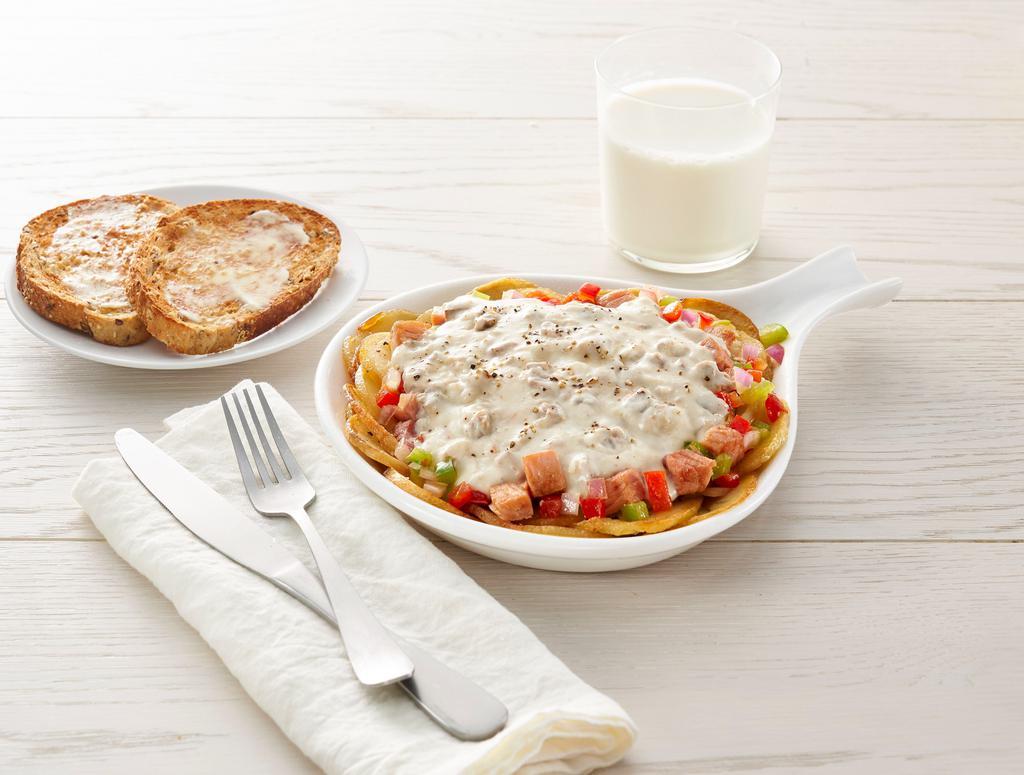 Smothered Homestyle Potatoes · Homestyle potatoes, diced ham, red onions, bell peppers, cheddar cheese, sausage gravy and choice of toast or pancakes (1530-1820 cal)