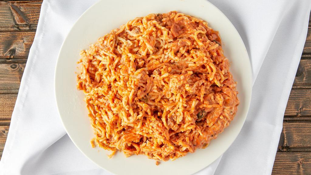 Spaghetti · Pasta, marinara. 693 cal.