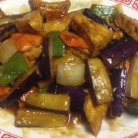General Tso'S Tofu With Vegetables · Hot. Pieces of golden tried tofu with broccoli, onion, green pepper and carrot in our genera...