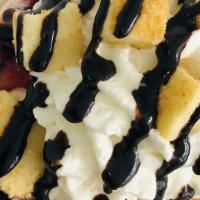 Strawberry Cheesecake · Vanilla	 Base,
	
Mixed Ins:	
strawberry/
cheese Cake Bites,
	
	
Toppings:
Whipped Cream	/
St...