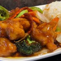 General Tso'S Chicken · Spicy. Chicken, onion, green bell pepper, carrots, and broccoli in our spicy-sweet sauce.