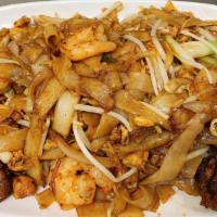 Kway Teow · Malaysian stir-fry flat rice noodles with eggs, onions, scallions, beansprouts, chicken, bee...
