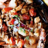 Paella De Mariscos  · Fish / Mussels / clams / octopus / shrimps / white rice