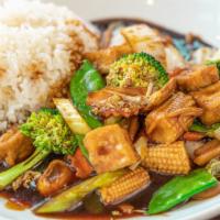 E6 Pad Pak Lunch · Special thai brown sauce stir fried with carrots, broccolis, waterchestnuts, Napa, babycorn,...