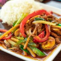 Pad Pri Lunch · Bell peppers, onions, mushrooms and bamboo shoots.