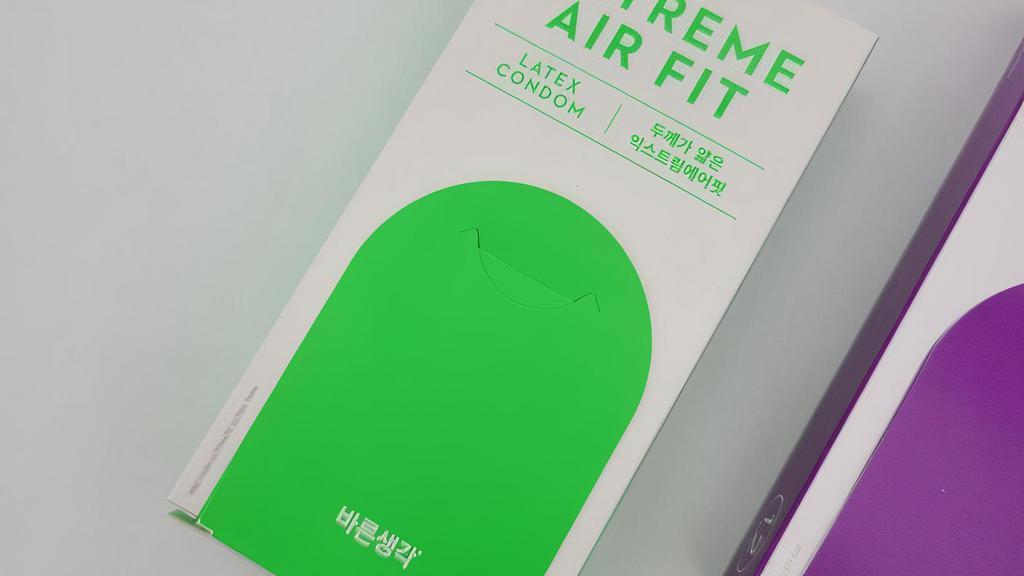 [Brsg] Extreme Air Fit - 12 Pcs Box · [BRSG] Korea's No.1 condom brand
Natural Latex
Lubricant Gel
Vegan Friendly