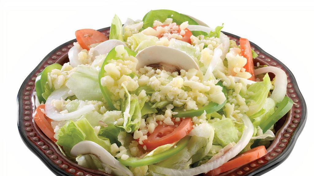 Garden Salad · Lettuce, Grape Tomato, Fresh Spinach, Red Onions, Cucumbers & Cheddar Cheese.