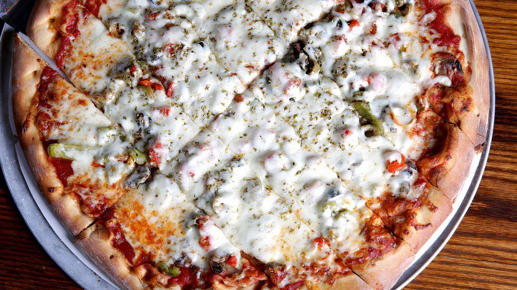 Garden Pizza · Roasted mushrooms, diced green peppers, roasted red peppers, olive mix, Roots pizza sauce and Quad Cities mozzarella blend.
