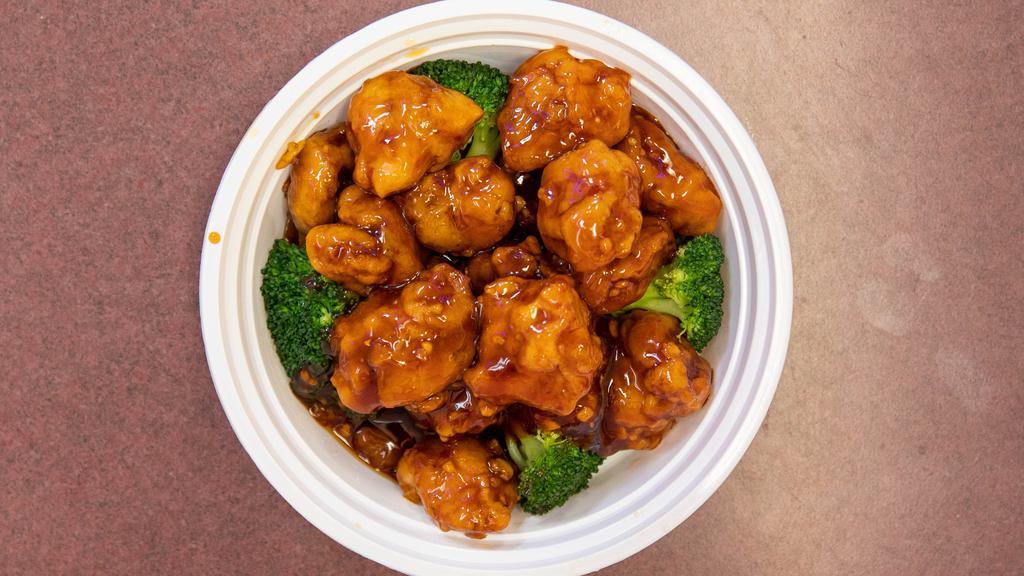 General Tso'S Chicken L左宗鸡 · Hot and spicy.