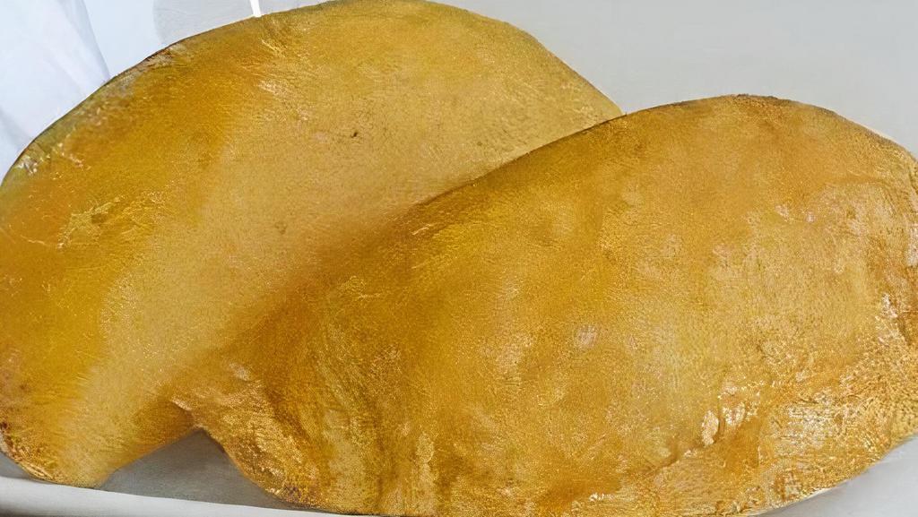 Empanadas · Traditional turnovers in a crunchy corn ﬂour shell stuﬀed with beef or chicken. Vegetarian ( stuffed with cheese or veggies).