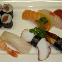 Sushi Regular · Sevan pieces nigiri sushi with tuna roll.