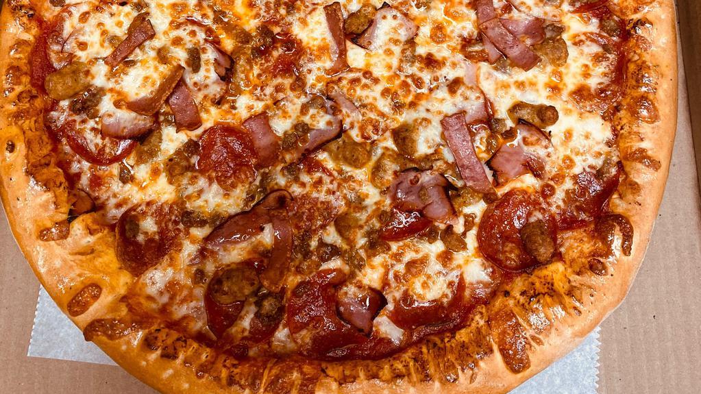 Il Forno Pizza · Pepperoni, mushrooms, bacon, sausage, provolone & mozzarella cheese.