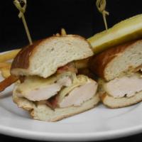 Brewer'S Chicken Sandwich · Whole grain honey mustard, swiss, nueske bacon, pretzel roll.