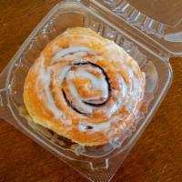Little Momma Cinnamon Roll · Prefect size for one
Choose your topping: Traditional icing, caramel, chocolate, pecans, or ...