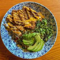 Crispy Chicken Bowl · Panko chicken, avocado, broccoli, quinoa garden medley, sesame seeds, Sriracha mayo