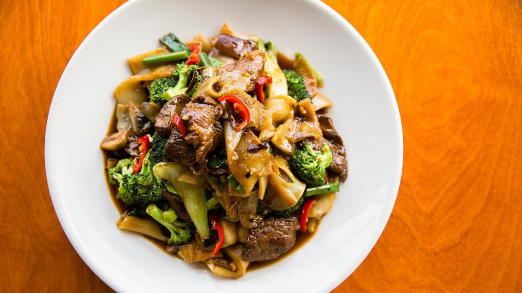 Ginger Beef & Chow Fun Noodles · Spicy. Broccoli, mushrooms, fresno peppers, garlic sauce.