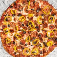 Buckeye'S Favorite · Favorite.  Pepperoni, sausage, capicola ham, hot peppers and black olives.