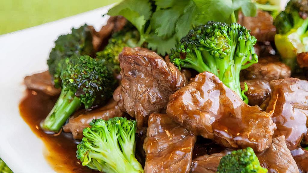 Beef With Broccoli Combo Platter · Flank steak with broccoli in brown sauce.