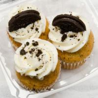 3 Vanilla Oreo Cupcakes · comes either chocolate oreo or vanilla