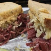 Dave'S Corned Beef · Corned beef served hot on Jewish Rye.