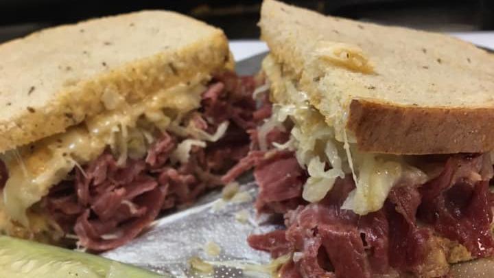 Dave'S Corned Beef · Corned beef served hot on Jewish Rye.