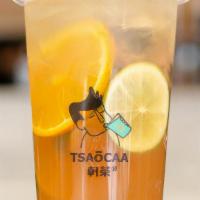Rosé Oolong Tea With Pear · Fresh brewed oolong tea, mixed with fresh orange, lime, goji berry and asian pear (700 ml).