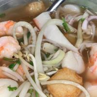 P6-Pho Seafood · Shrimp, squid, scallion, fish ball, and crab meat.