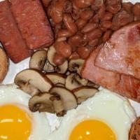 Spanish Breakfast · Eggs, Spanish sausage, mushroom, beans, ham, toast, tomato.