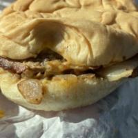 Cheeseburger · Ketchup,Mustard,Pickles,Grilled Onions