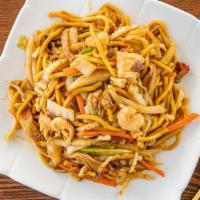 House Special Lo Mein · Chicken, pork, shrimp and veggie stir fried noodles