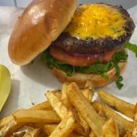 Cheese Burger · 6 OZ OF BEEF PATTY WITH LETTUCE, TOMATO, ONIONS, AMERICAN AND AIOLI.