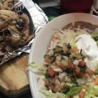 Choripollo · Chicken breast with chorizo sausage, cheese sauce, onions and mushrooms with pico de gallo, ...