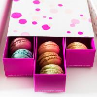 Box Of 24 Macarons · Made with Gluten free ingredients.
Must be kept refrigerated and consumed within 4 days.

Pl...