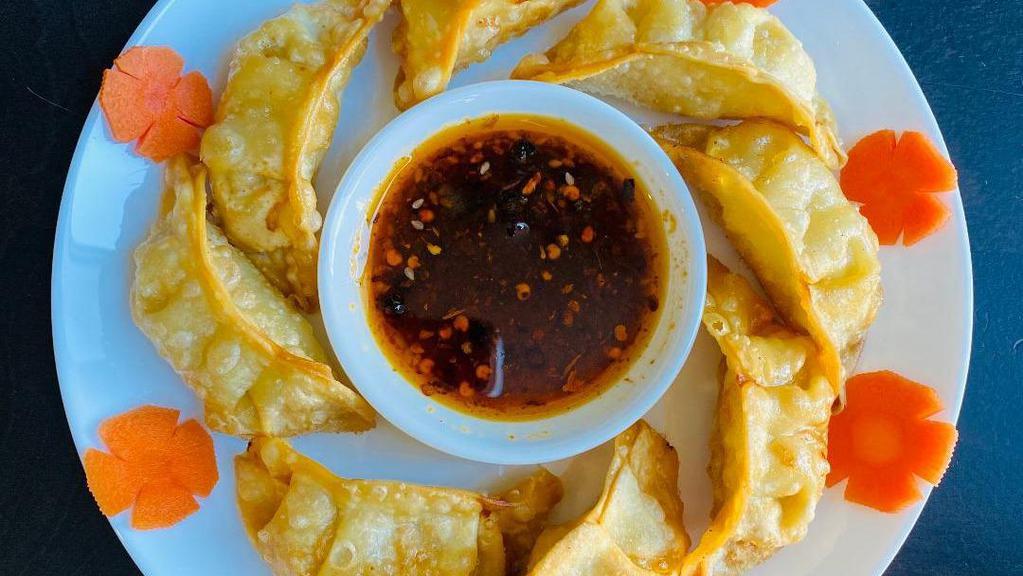 Ha Cao Ga Chien  · Fried Chicken Mini Potstickers served with sweet soy sauce (6pcs)