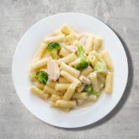 Alfredo Chicken Rigatoni  · Rigatoni pasta cooked with creamy alfredo white sauce and marinated chicken and italian herb...