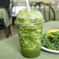 Popeye Super Shake · Green powder, spinach, kale, banana and apple juice.