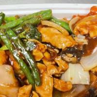 Chicken With Mixed Vegetables蔬菜鸡 · Served with white rice.