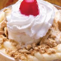 Banana Cream Pie · Vanilla Custard, Banana Pudding, Graham Cracker, Fresh Banana Slices, Whpped Cream & Cherry