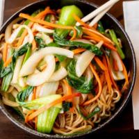 Vegetable Stir-Frying Hand Pulled Noodles · 