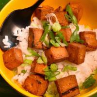 Basic Tofu Bowl - Half Tray · Tangy fried tofu over white rice topped with green onions.