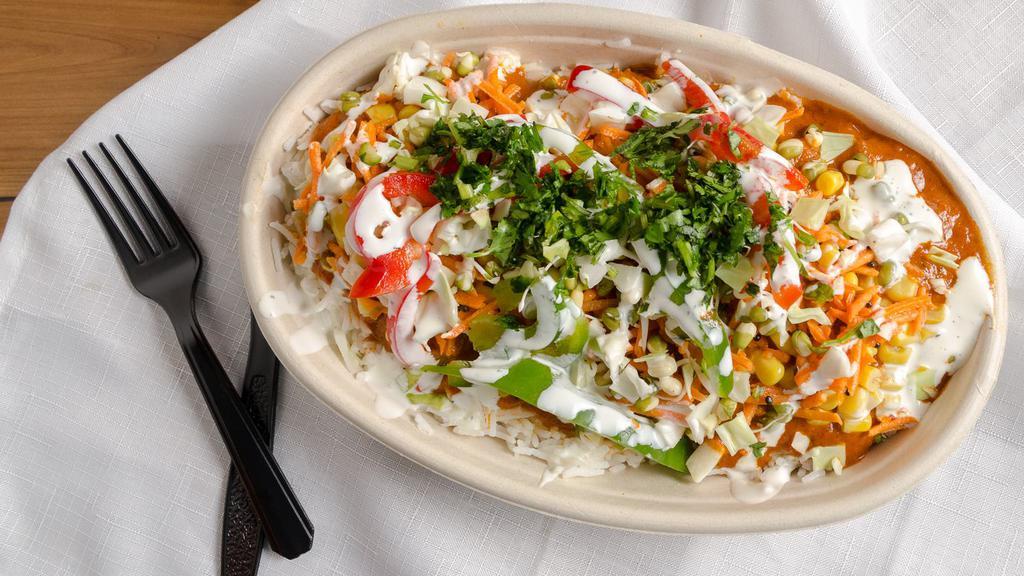 Masala Lamb Rice Bowl · Most popular!!
Basmati rice bed topped with slow-cooked Masala Lamb, flavored with curry of your choice, and topped with fresh veggies of your choice, and sauce it to your taste buds!
