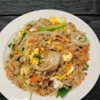  Chicken Fried Rice · Chicken, Garlic ,egg, Green Onions ,carrots, cilantro, jalapenos, bean sprouts