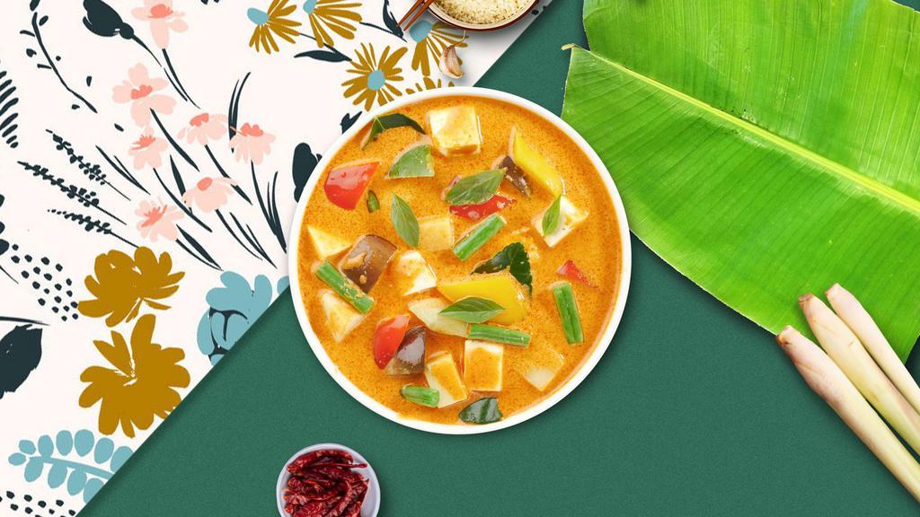 Pineapple Hut Curry · Carrot, bamboo shoot, green pea, bell pepper, water chestnut, and pineapple.